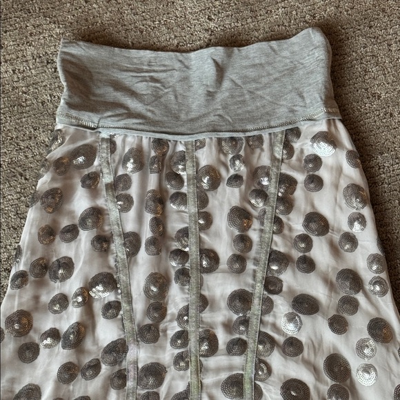 Elegant Gray Polka Dot Skirt - Picture 7 of 10